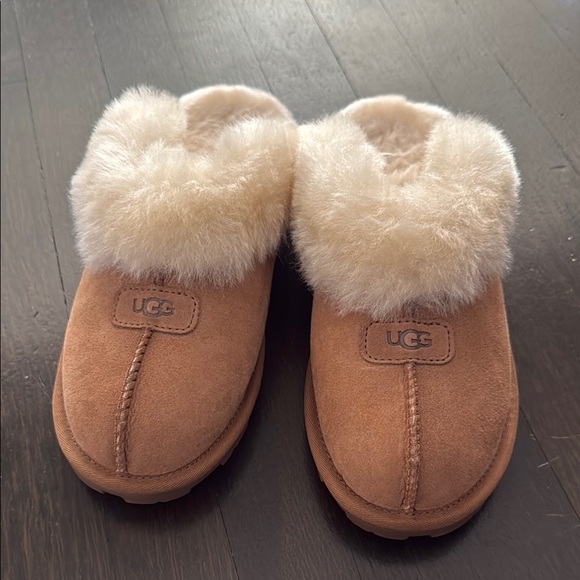 UGG Coquette Slippers - Picture 2 of 10